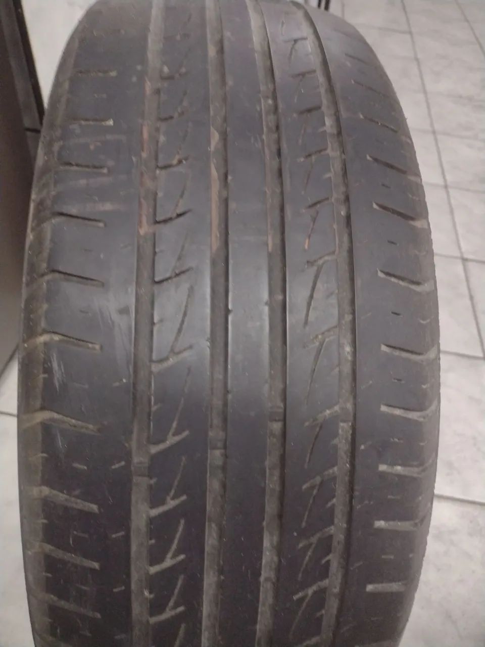 Pneu 205x60 R16 aeolus.. só 150.00 - Foto 2