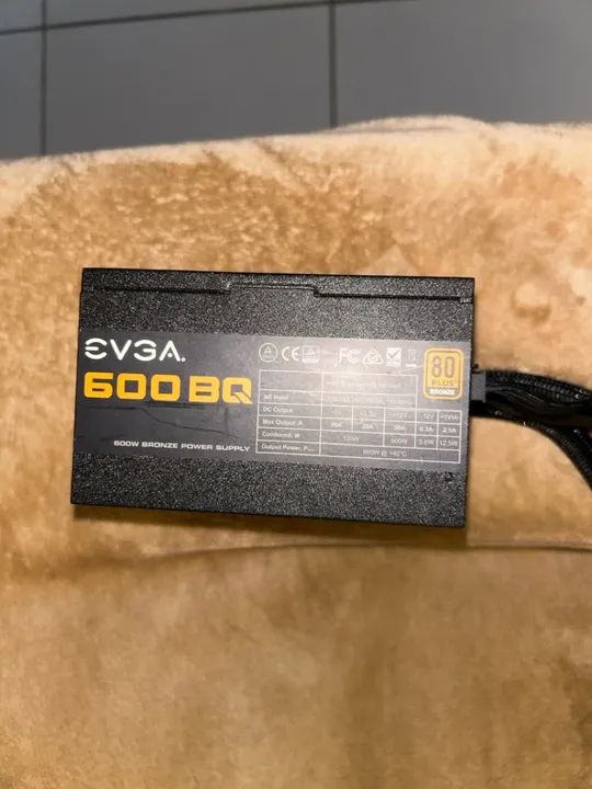 Fonte EVGA 600W 80PLUS bronze  - Foto 3