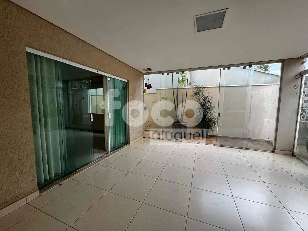 Casa em condomínio fechado em uma das melhores regiões da cidade. - Foto 12