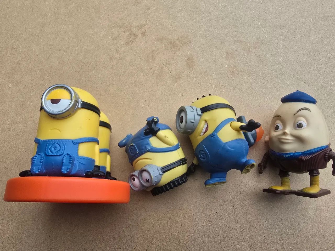 Bonecos minions e cabeça de ovo Humpty Dumpty Mc Donalds - Foto 2
