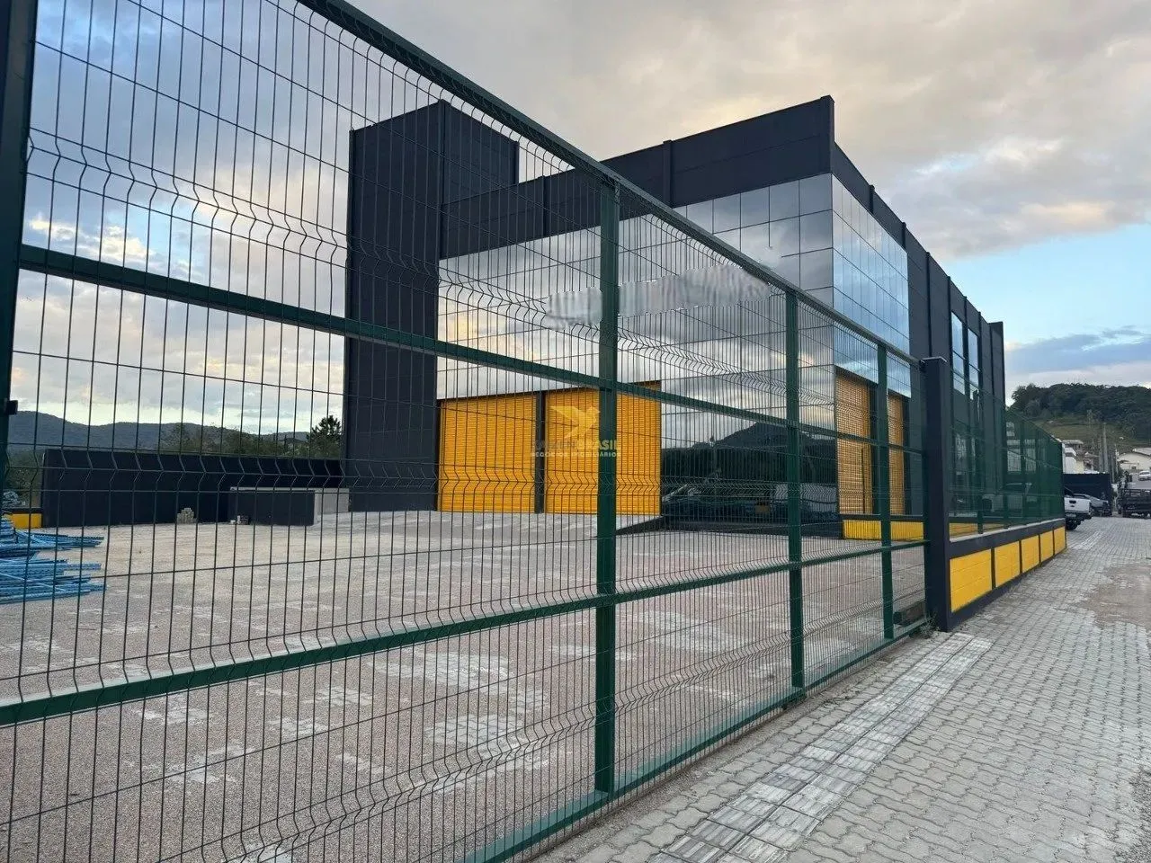 Galpão Aluguel - Frente para a BR-282, em Santo Amaro da Imperatriz/SC