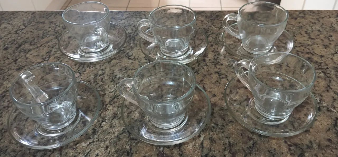 Conjunto xícaras e pires