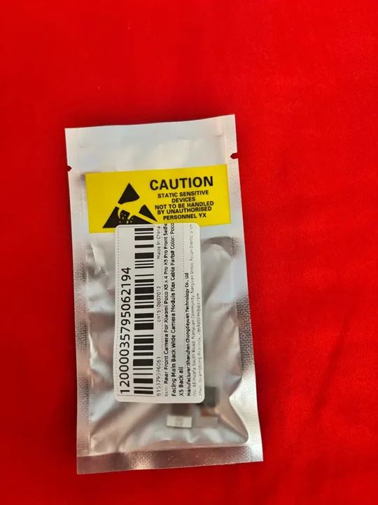 Câmeras front e traseira do Poco X4 e X4 Pro. Serve na câmara front do Poco X5 Pro.