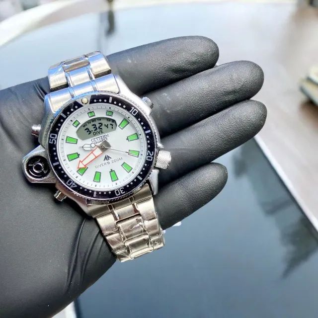 Relógio Citizen Z33