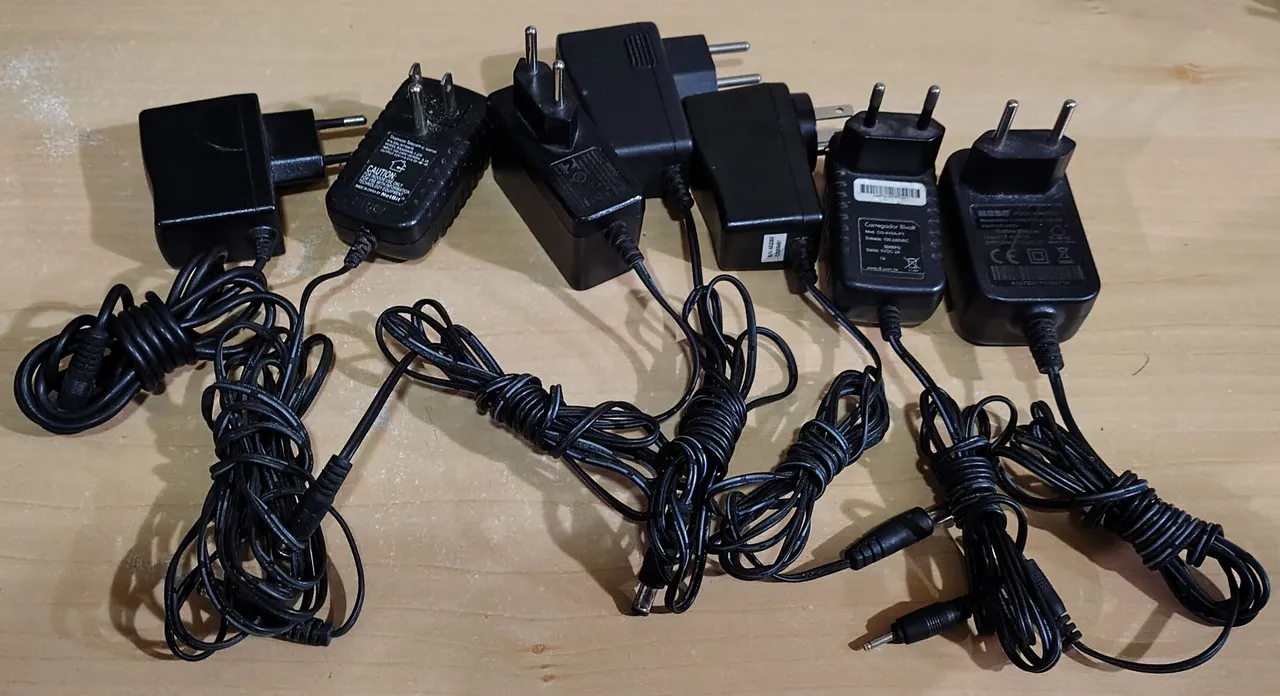 Fontes e Carregadores para Roteadores