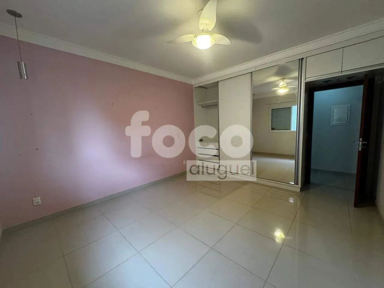 Casa em condomínio fechado em uma das melhores regiões da cidade. - Foto 2