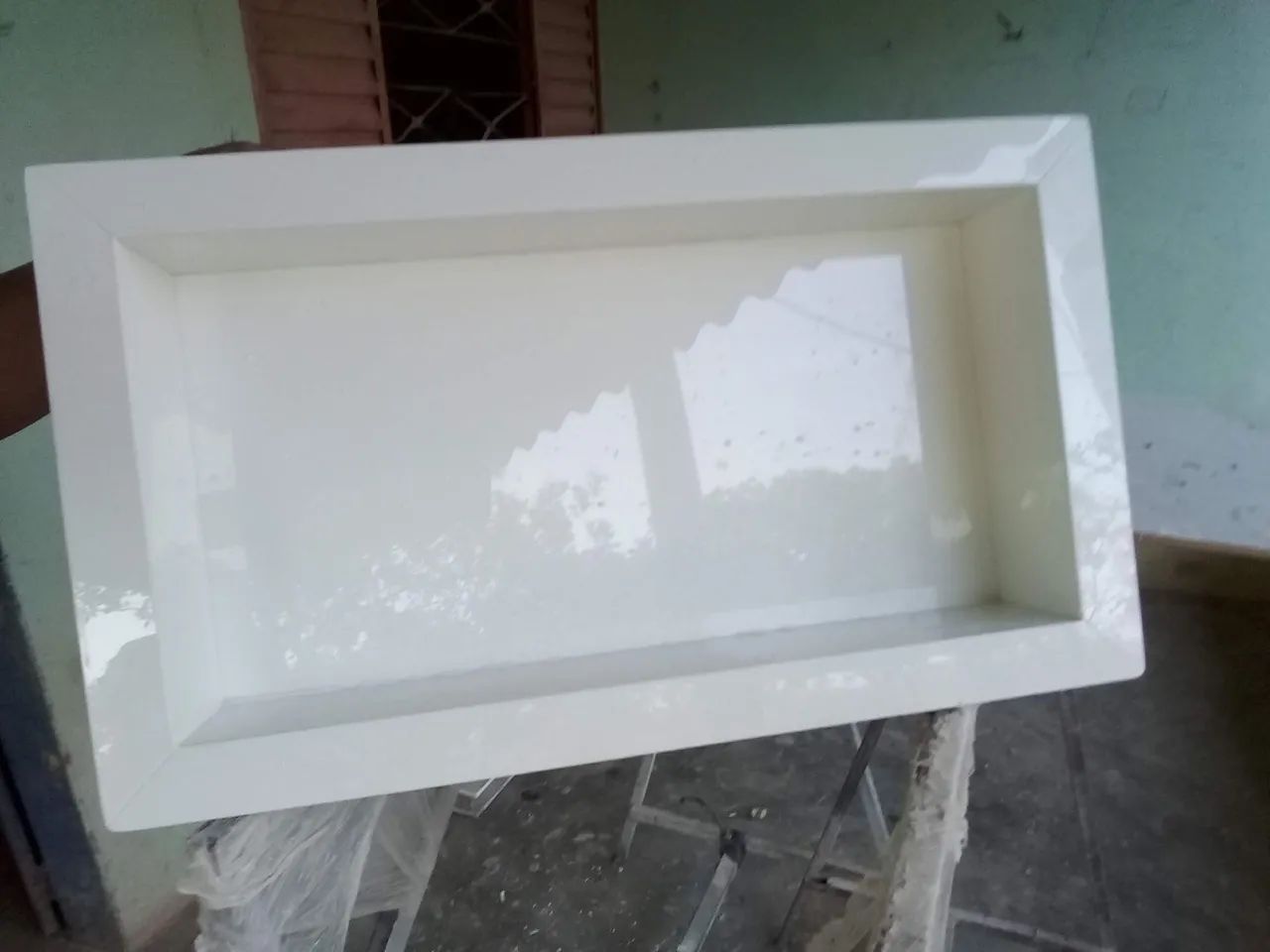 Nicho de porcelanato branco absoluto 