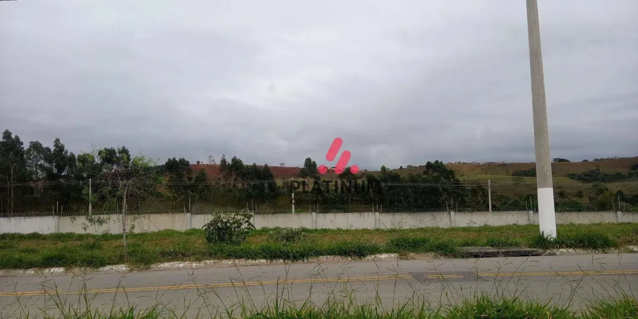 Terreno à Venda em Condomínio Fechado 250m²