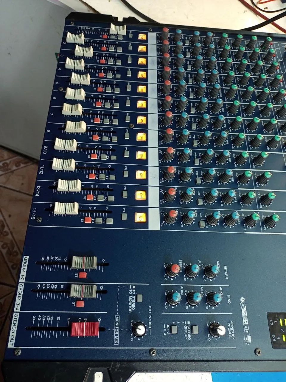 Mesa de Som Yamaha Mg-166C-Usb C/ garantia - Foto 3