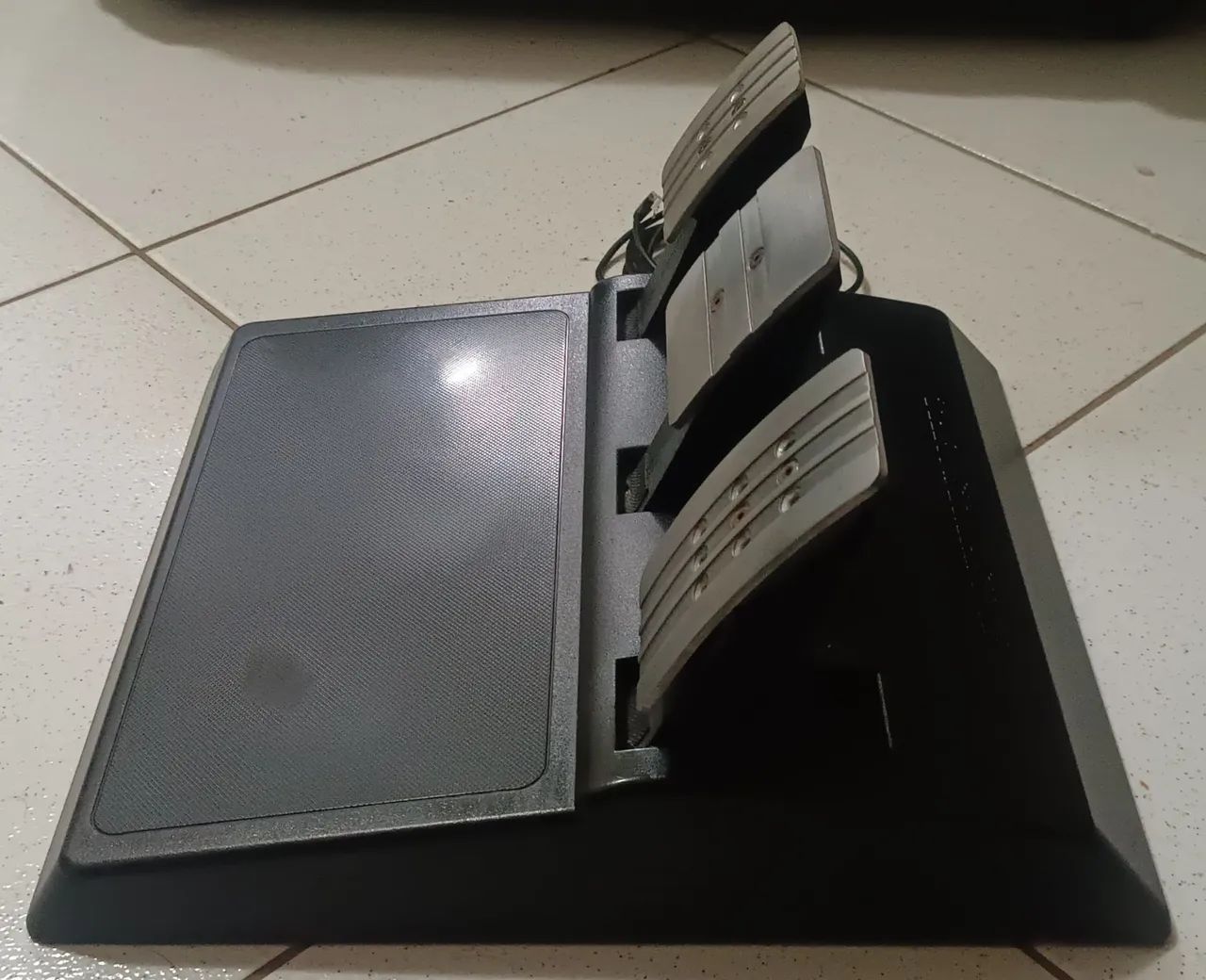 Pedal T3PA GT - Thrustmaster  - Foto 3