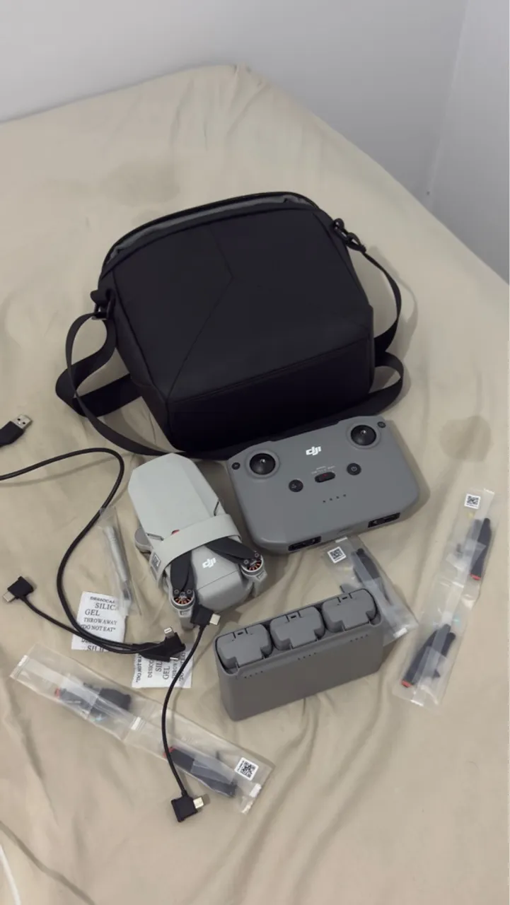 Drone DJI Mini 2 Fly More Combo - Novo!