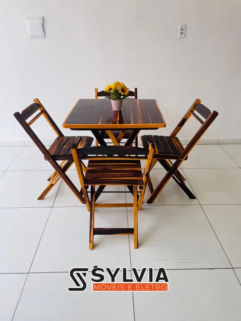 Conjunto de Mesa e Cadeiras Dobráveis de Madeira - Foto 2