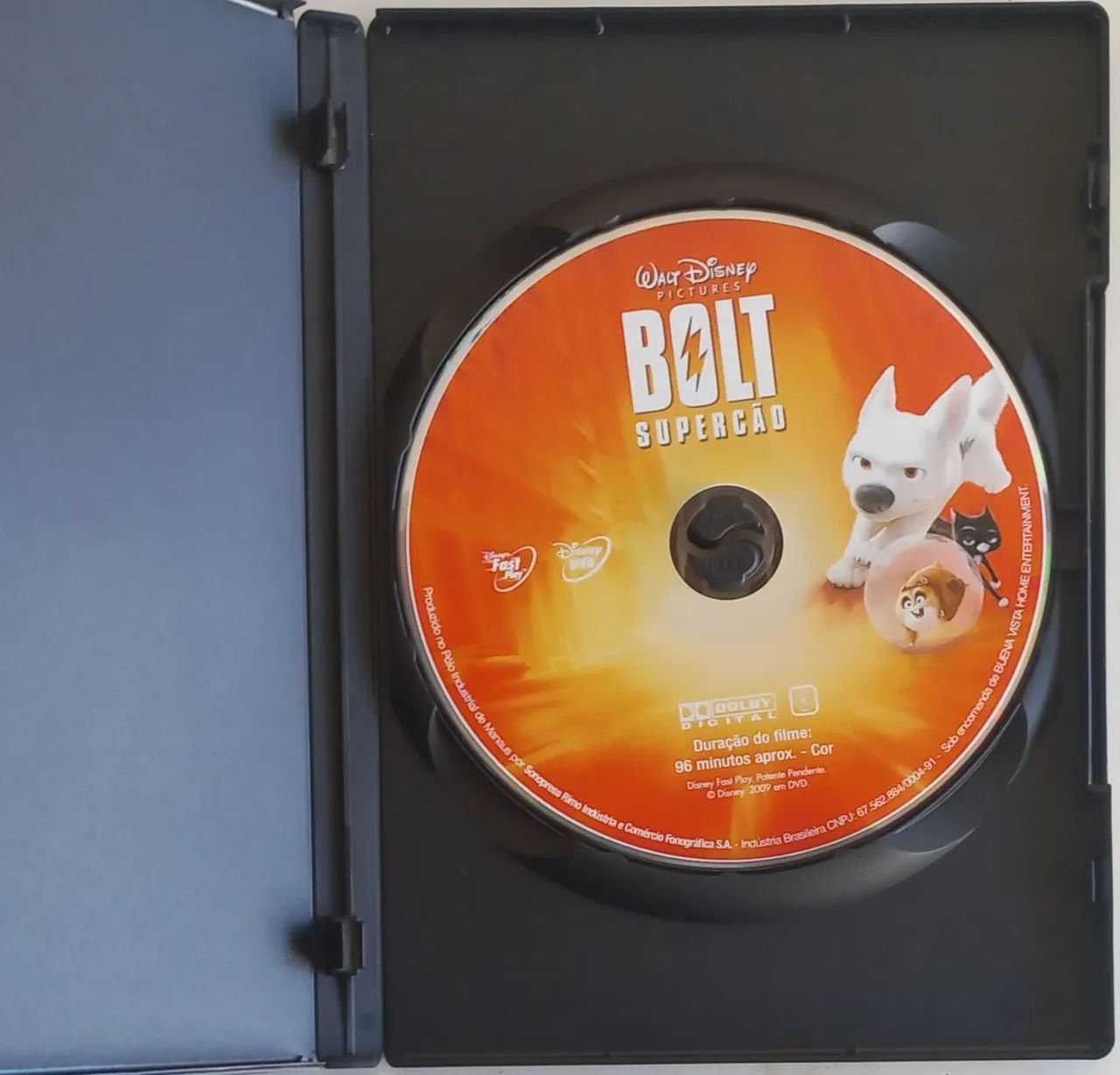 DVDs (Bolt Supercão, Garfield, Barry e O Bicho Vai Pegar)