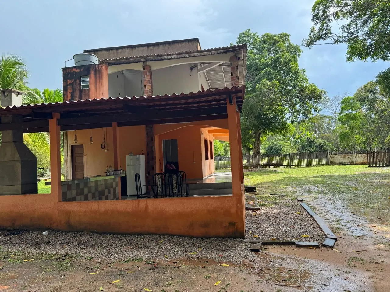 Vendo sitio aceito carro no negócio um lugar lindo tranquilo 35×60 casa de 2 pisos