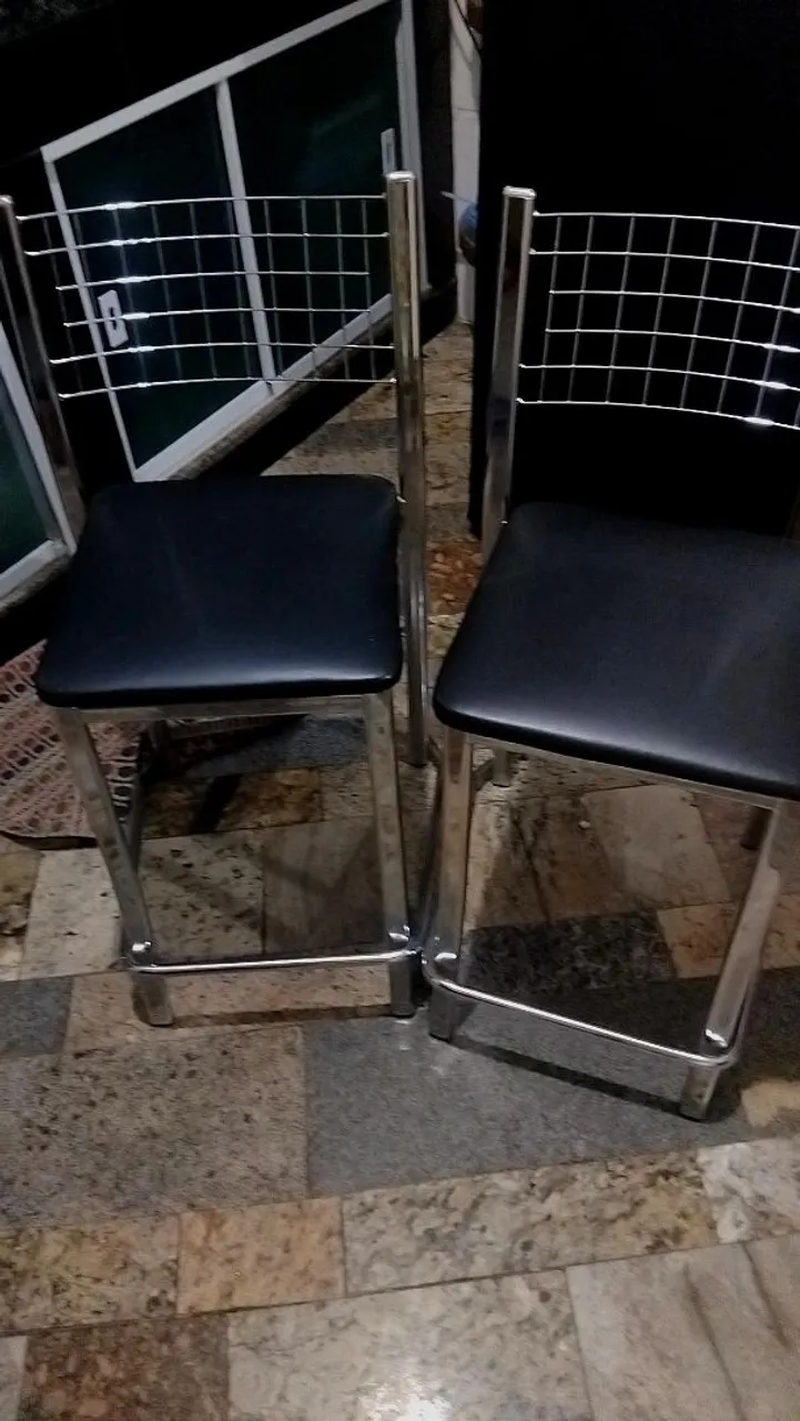 Dupla banquete de inox em ótimo estado de conservação, vale a pena conferir