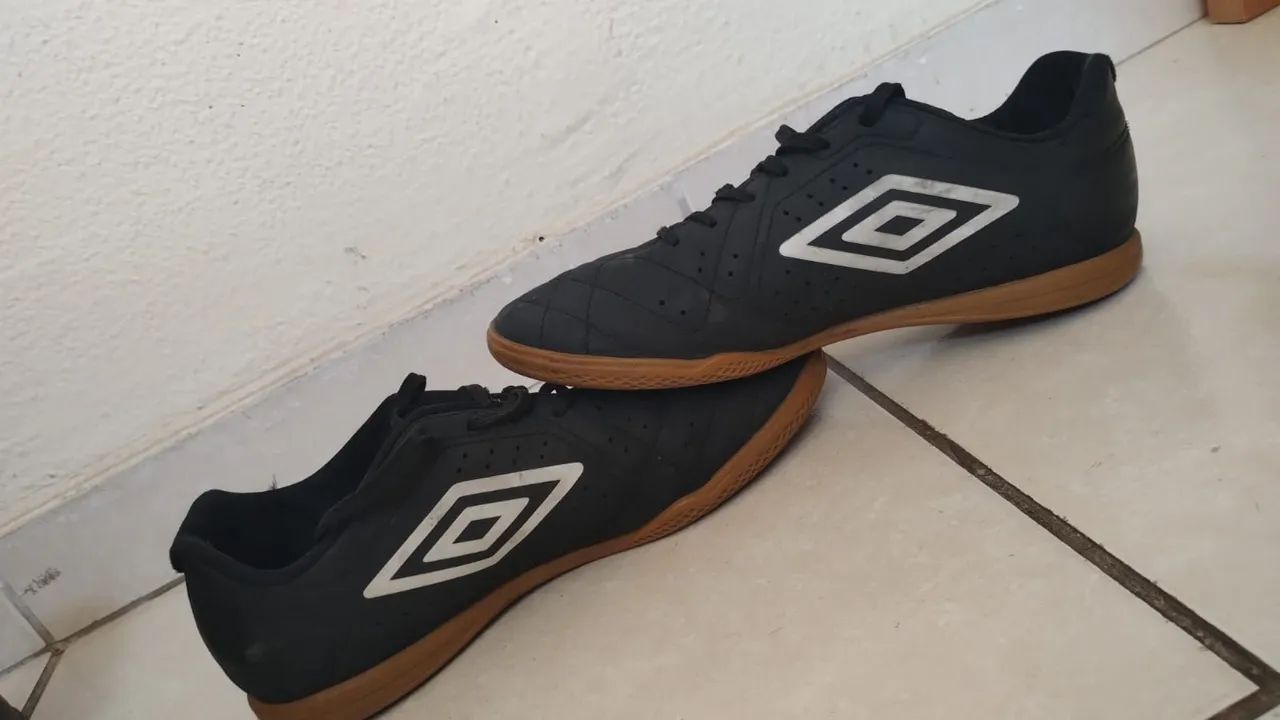 Chuteira Futsal Umbro Neo Strike 38 - Foto 2