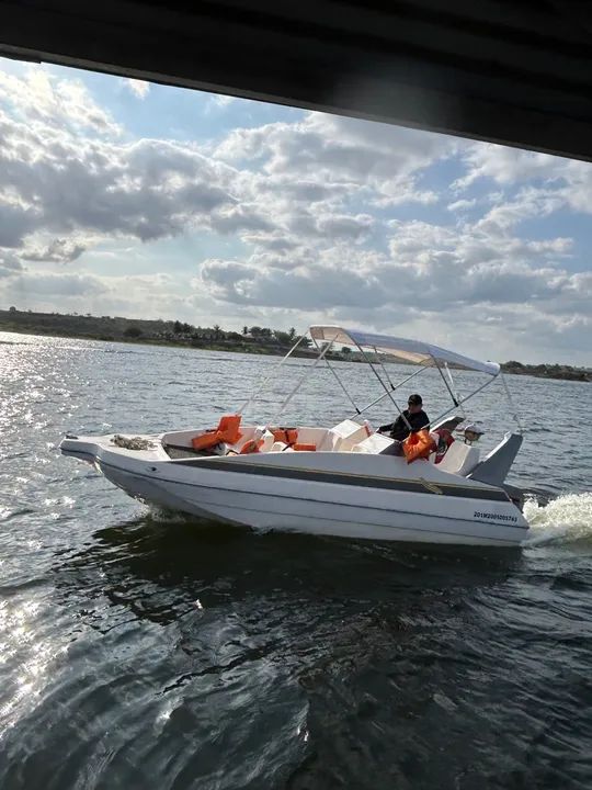 Lancha impecável para seus momentos de lazer! - Foto 4