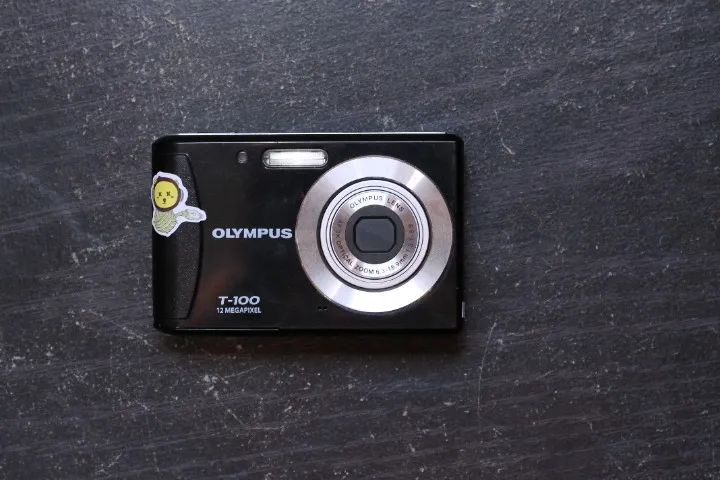 Camera Digital Cybershot Olympus T100 Câmeras e Filmadoras