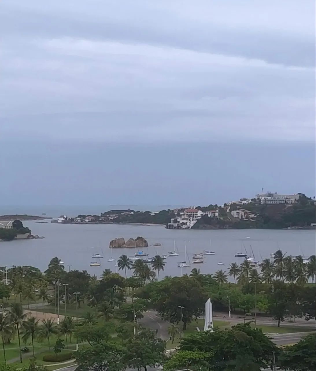 Imóvel bem localizado com bela vista 