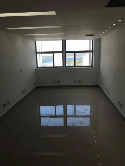 Linda Sala Comercial de 35m2 Para Locação - Completamente Reformada - Foto 2