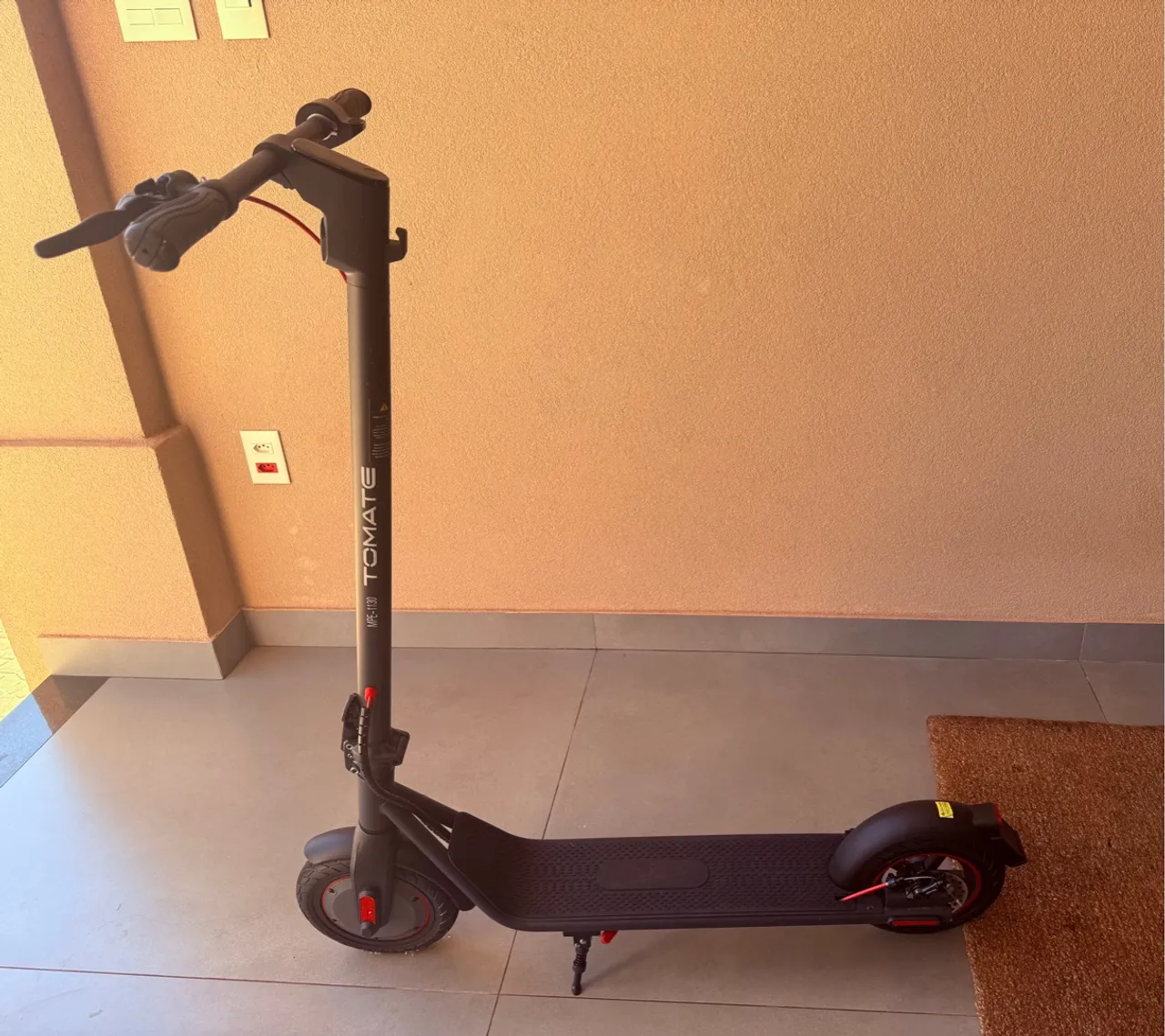 Patinete Elétrico TOMATE- muito novo! 