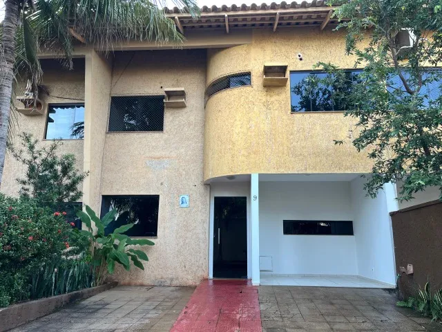 Alugo sobrado no condomínio Residencial das Palmeiras