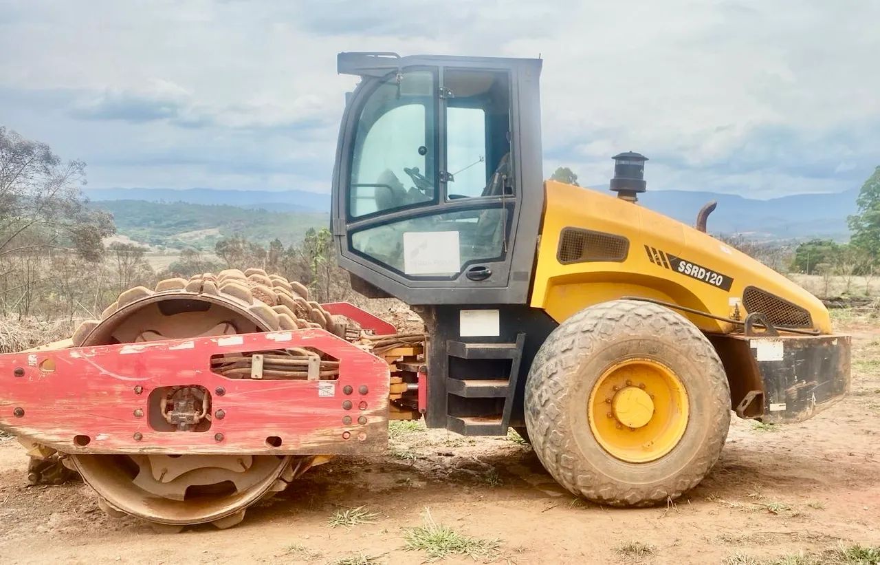 ROLO COMPACTADOR SANY SSRD120 - ANO 2014