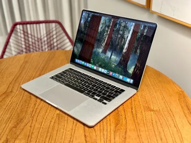 MacBook Air 15 Inches M2 - Refurbished64385503359363121