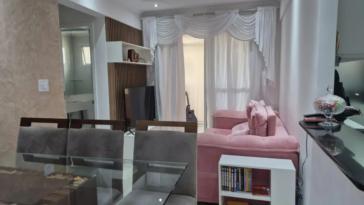 Apartamento no Condomínio Morada das Flores com 3 dorms, 70m², varanda gourmet, 2 vagas e