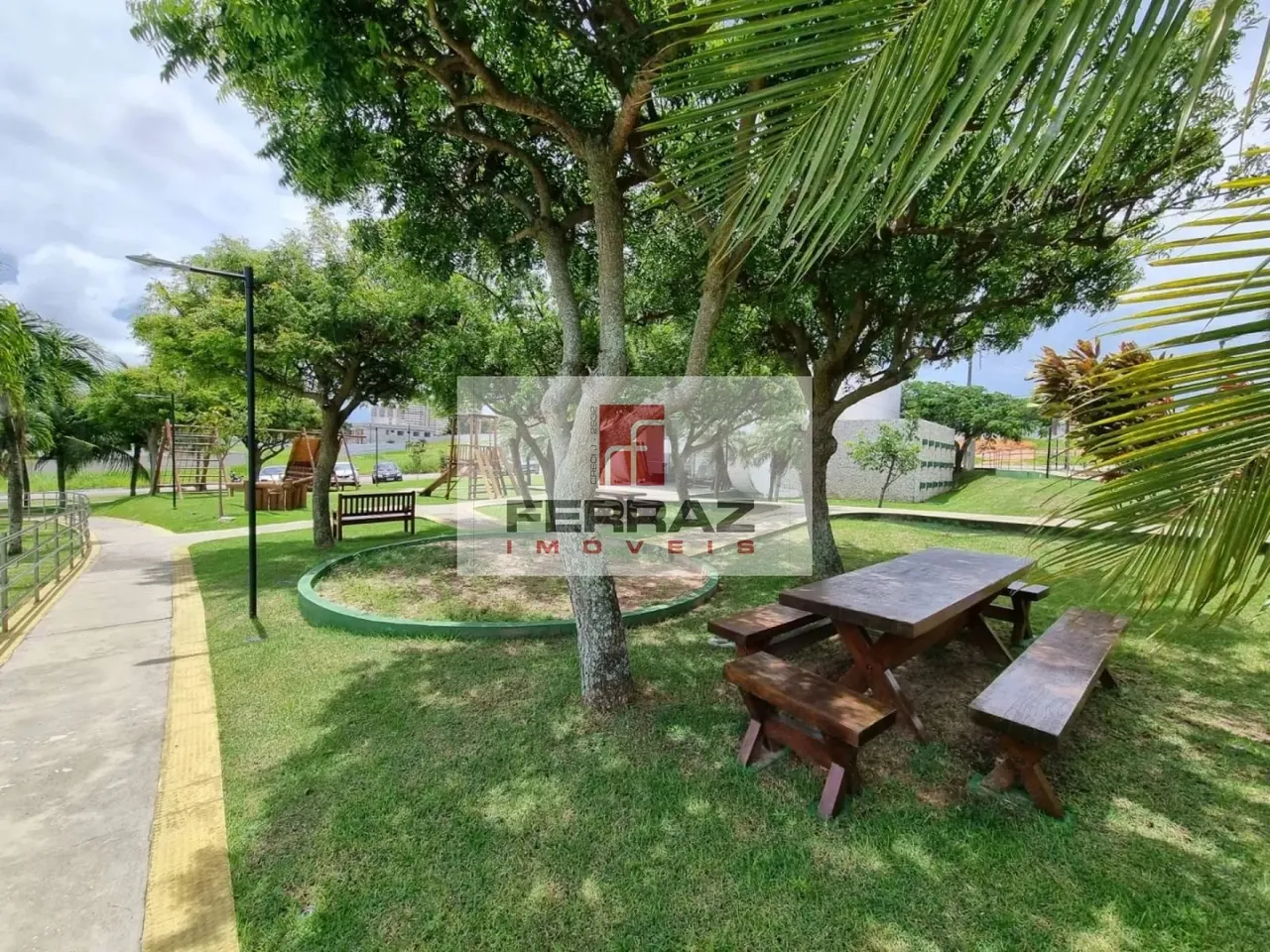 Lote a Venda em condomínio fechado em Nova Parnamirim, próximo a leroy merlin. BR 101, Sup