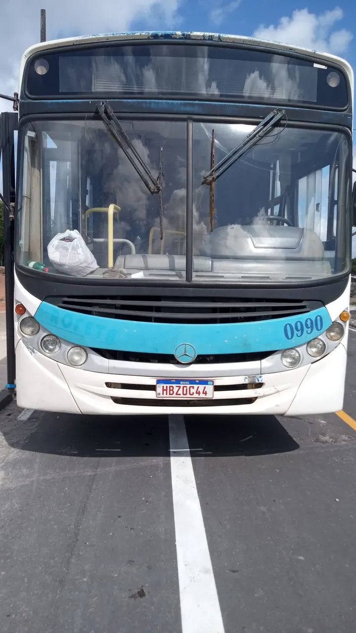 Ônibus Mercedes motor 1722 ano 2009