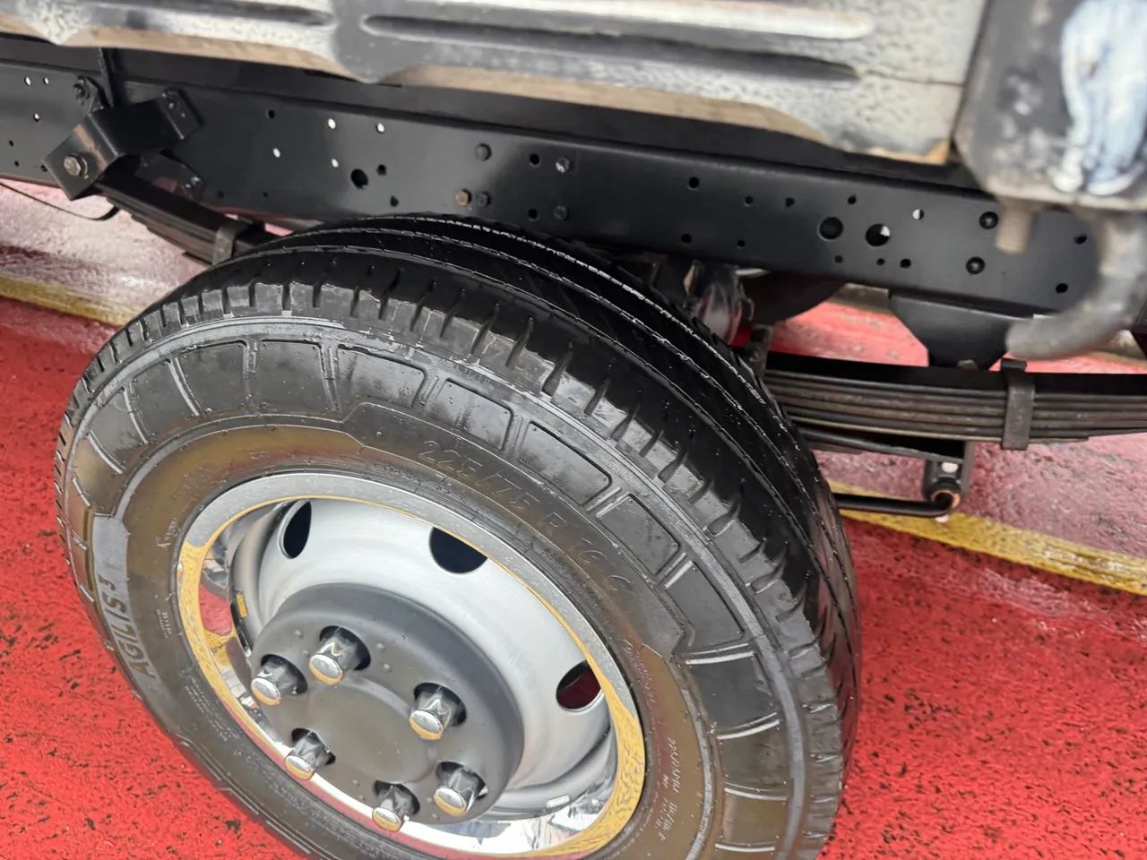 Iveco Daily 35s14 2015 novíssima  - Foto 6