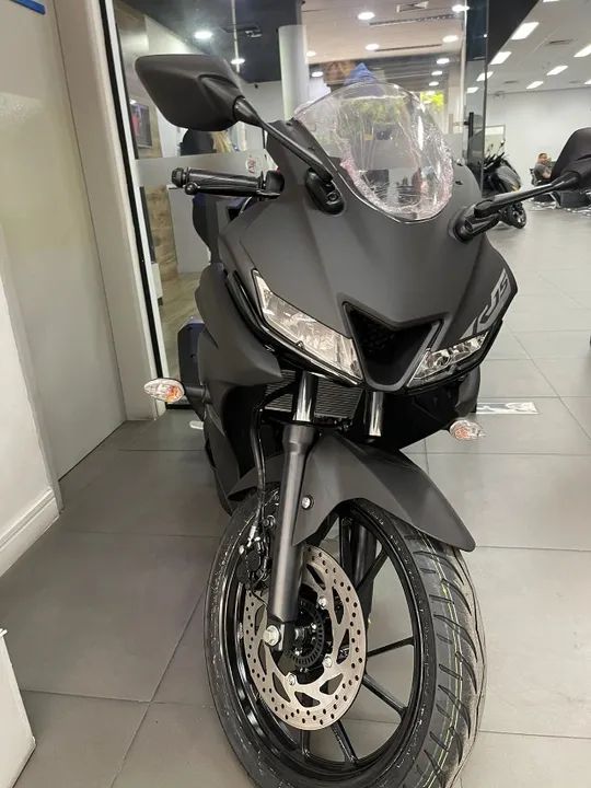 R-15 preta 2025 - Filha única disponivel! Acaba rápido - Foto 3