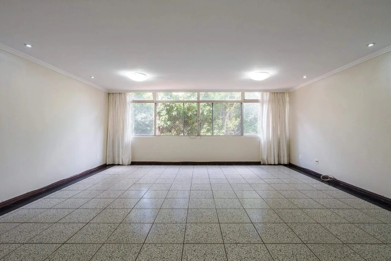 AMPLO APARTAMENTO VAZADO - ASA SUL