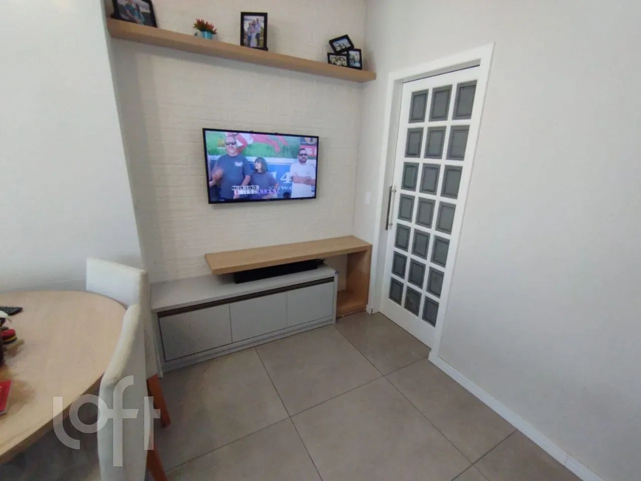 Casa à venda em Carianos com 312 m², 5 quartos - Foto 3