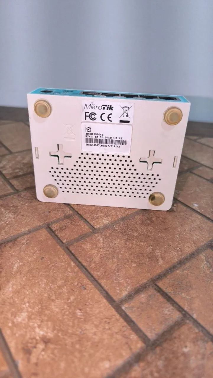 Roteador MikroTik hEX RB 750G3 - Foto 3