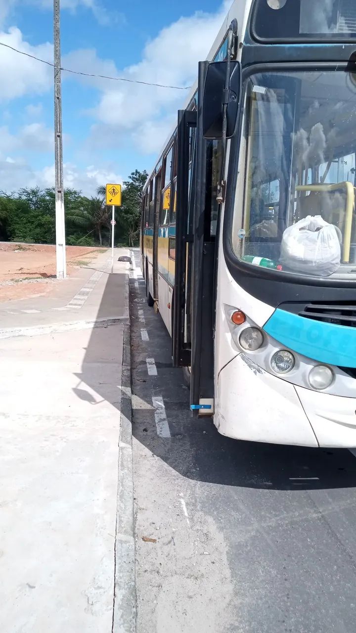 Ônibus Mercedes motor 1722 ano 2009 - Foto 2