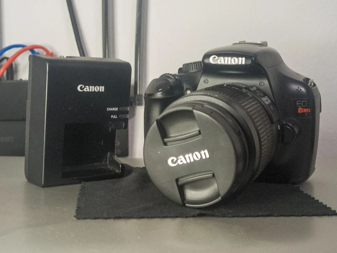 Canon T3 + 18-55mm f/3.5-5.6 IS II