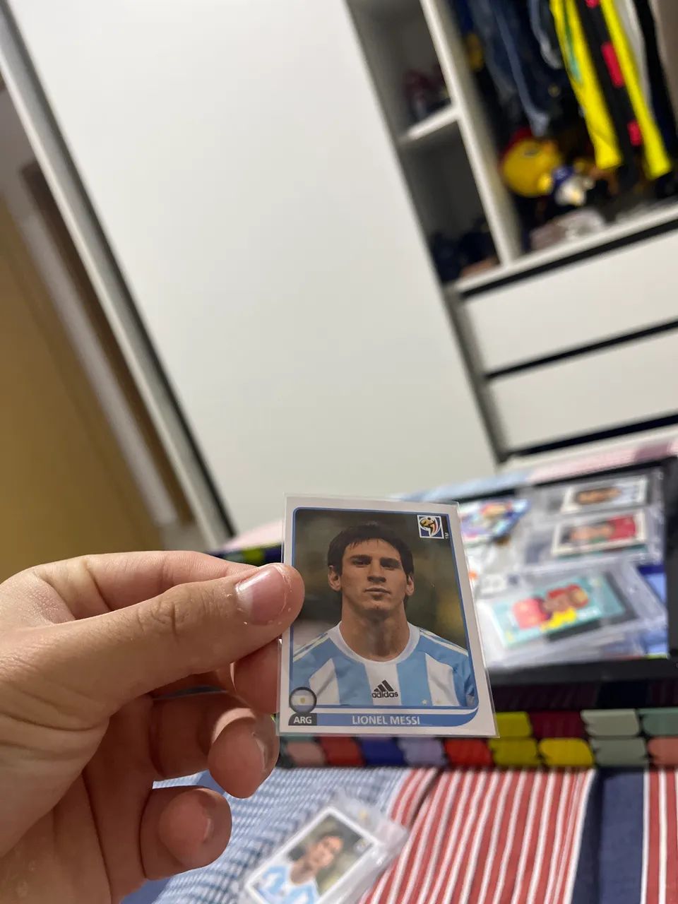 Figura Messi 2010 em perfeito estado - Foto 5