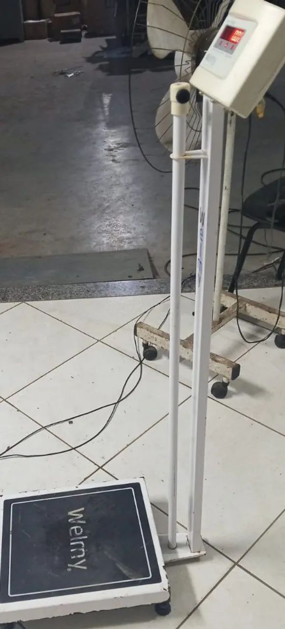 Vendo uma balança 