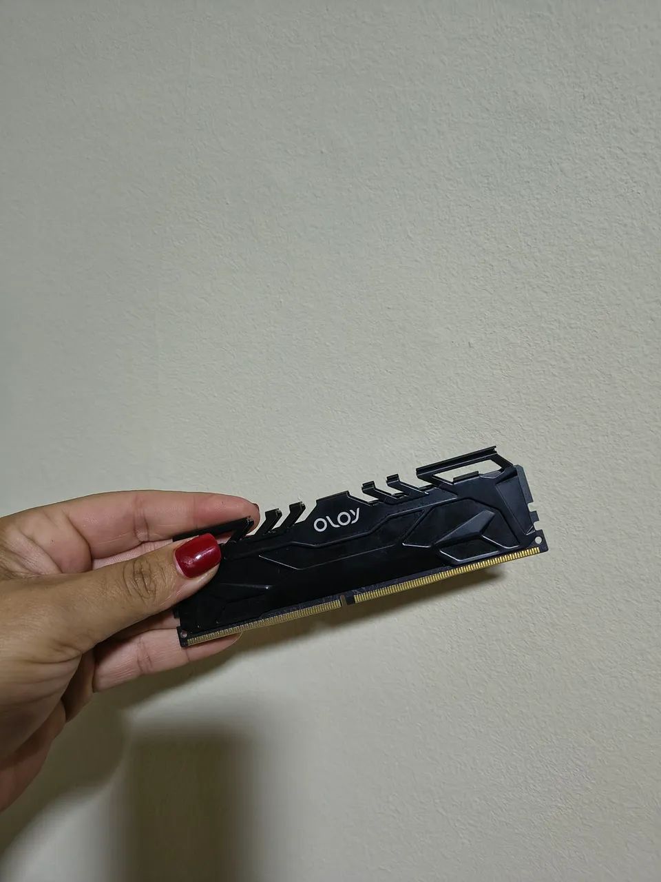 Memória RAM 8GB 3000MHZ OLOY