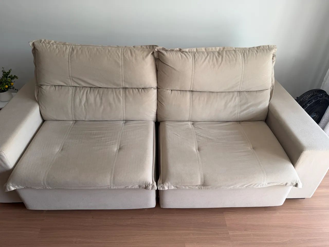 Sofa retratil grande de 2,50m. Estado seminovo.  - Foto 4
