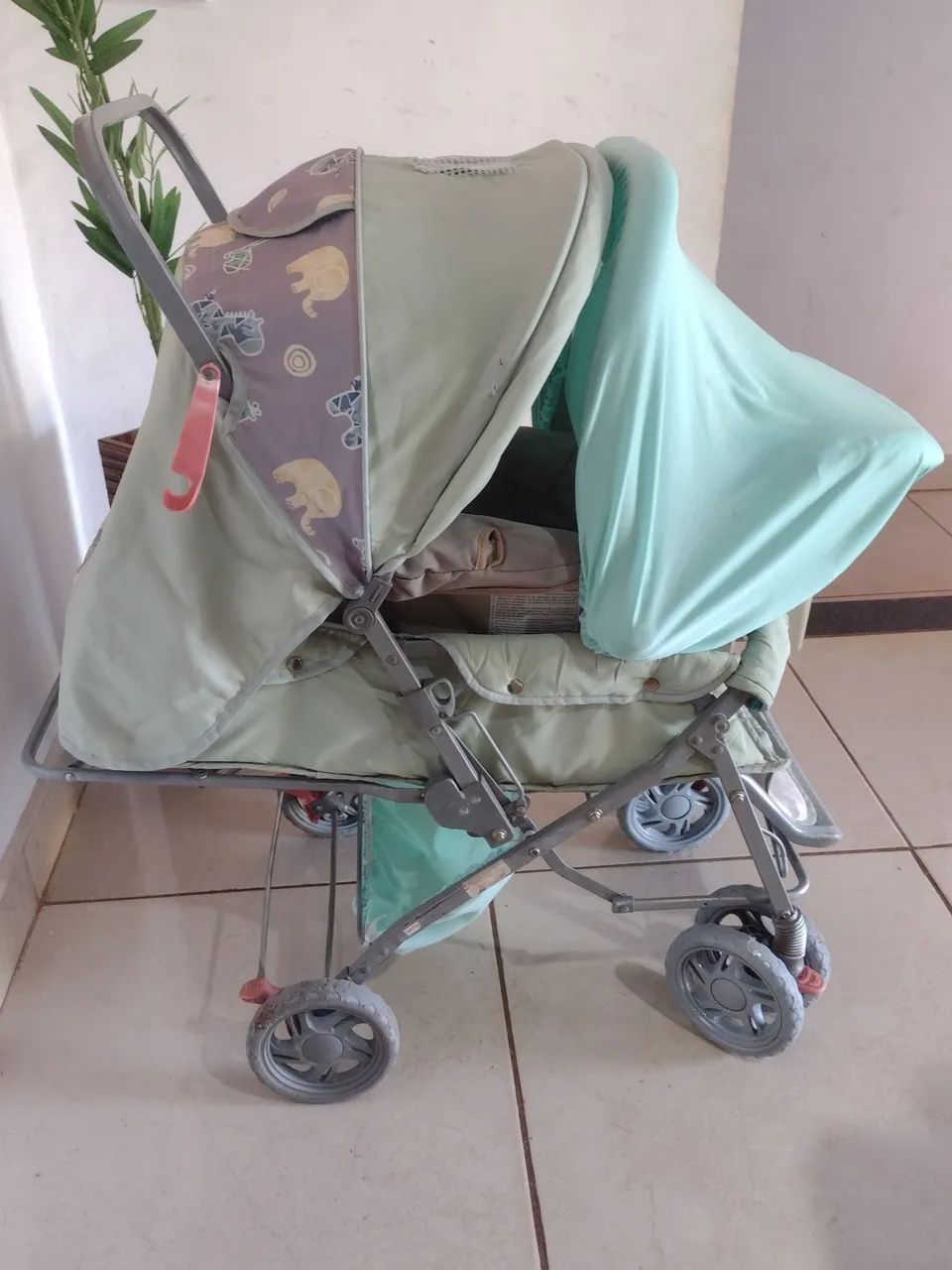Carrinho que vira caminha+ bebê conforto  - Foto 2
