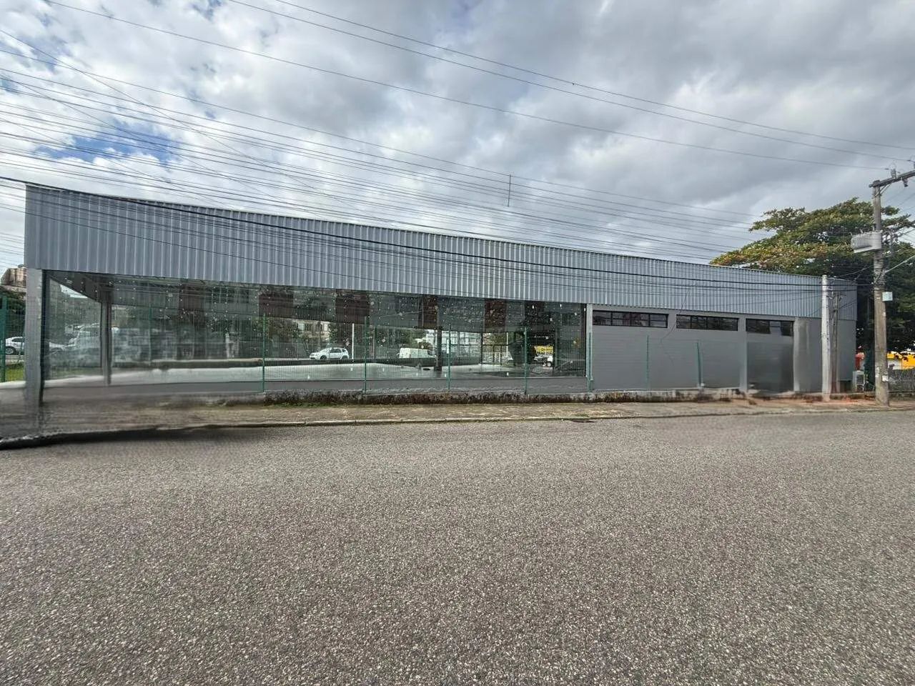 Galpão Premium com 750 m² na Av. Ivo Silveira - Foto 2
