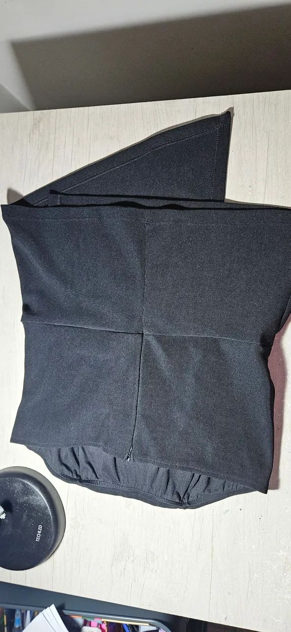 Top Tomara Que Caia Assimétrico Dress 7 Preto com Fivela Dourada - Foto 2