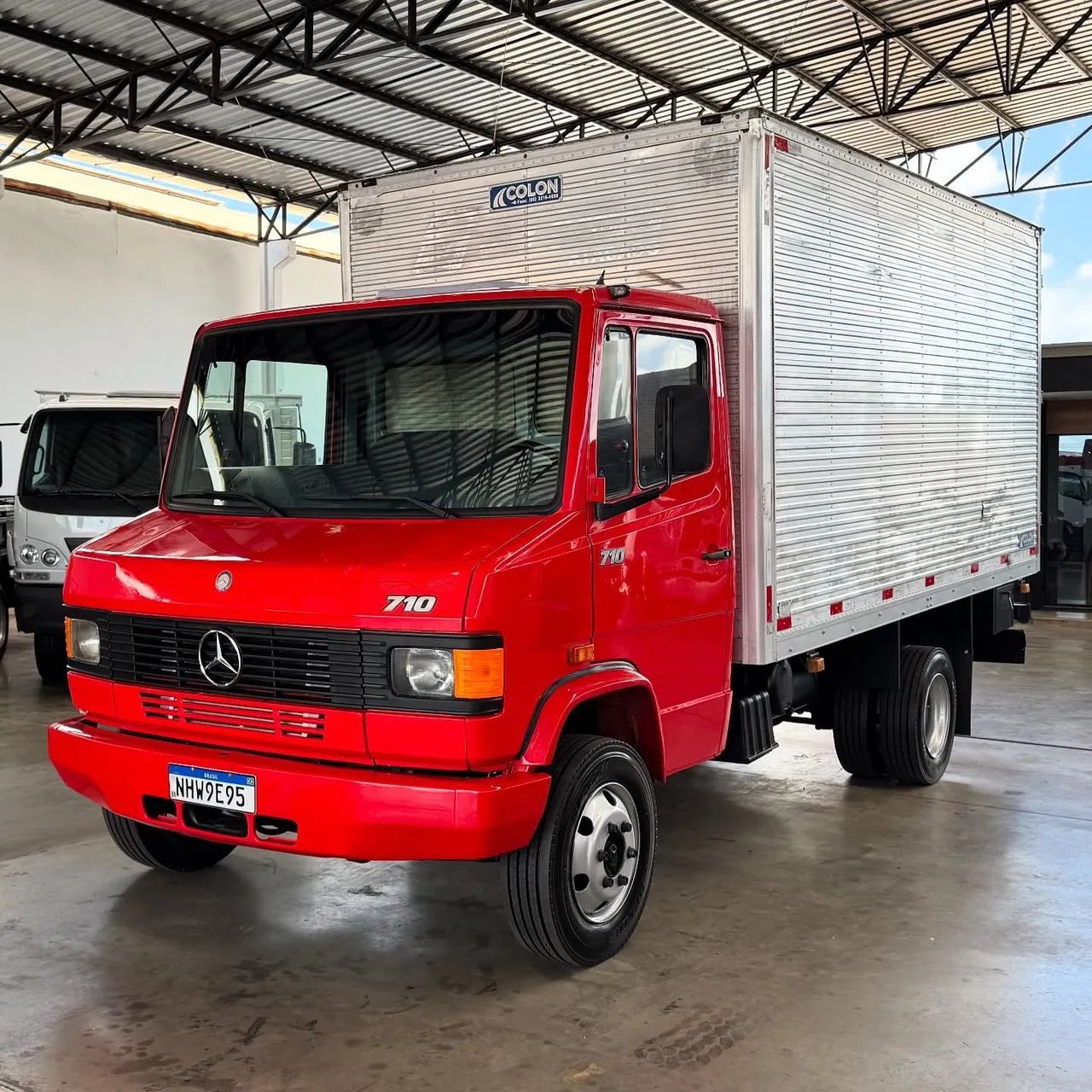 Caminhão MB 710 PLUS - Foto 3