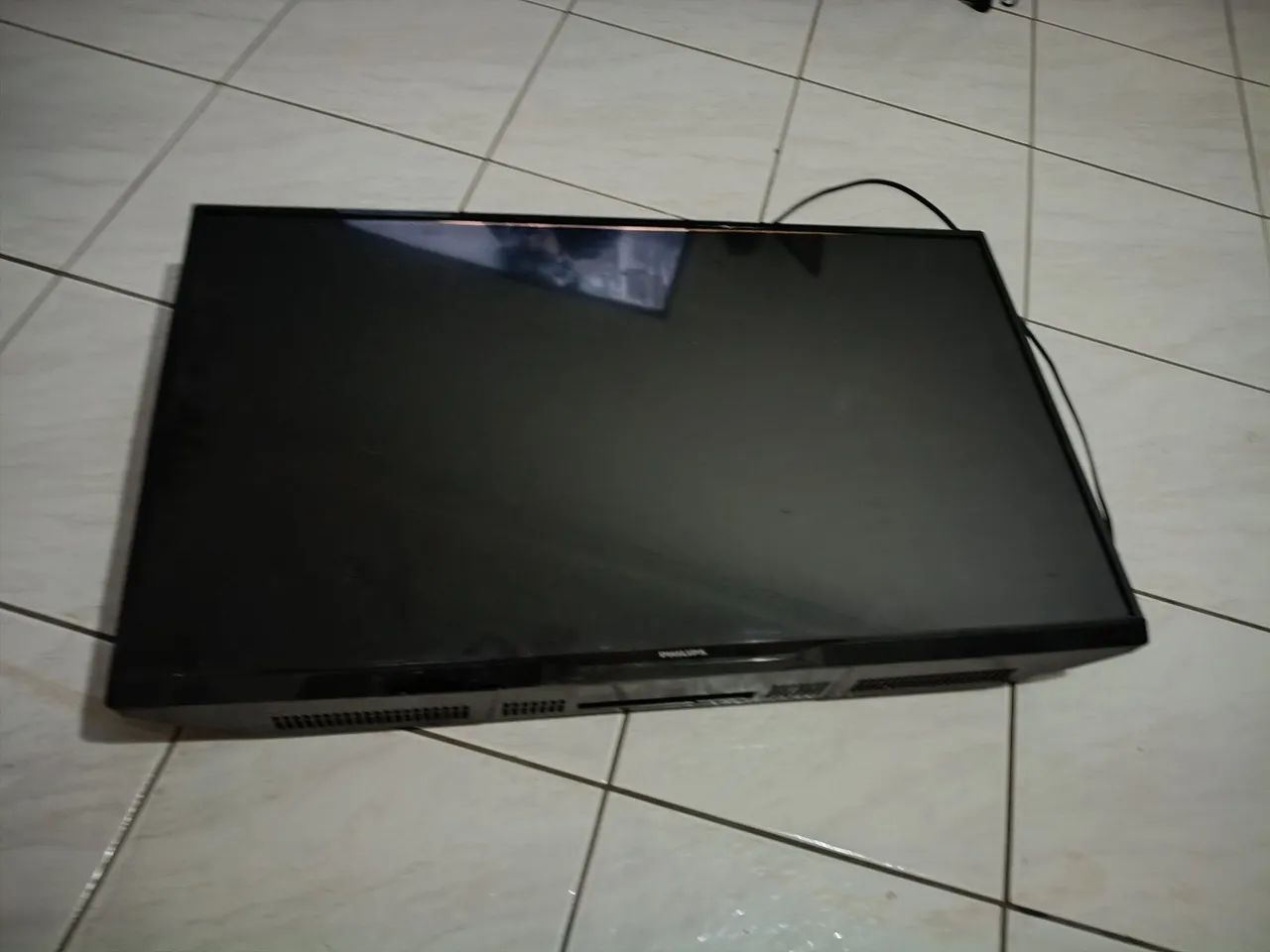 TV PHILIPS 32 POLEGADAS PARA RETIRAR PEÇA OU PARA QUEM QUEIRA CONSERTAR - Foto 5