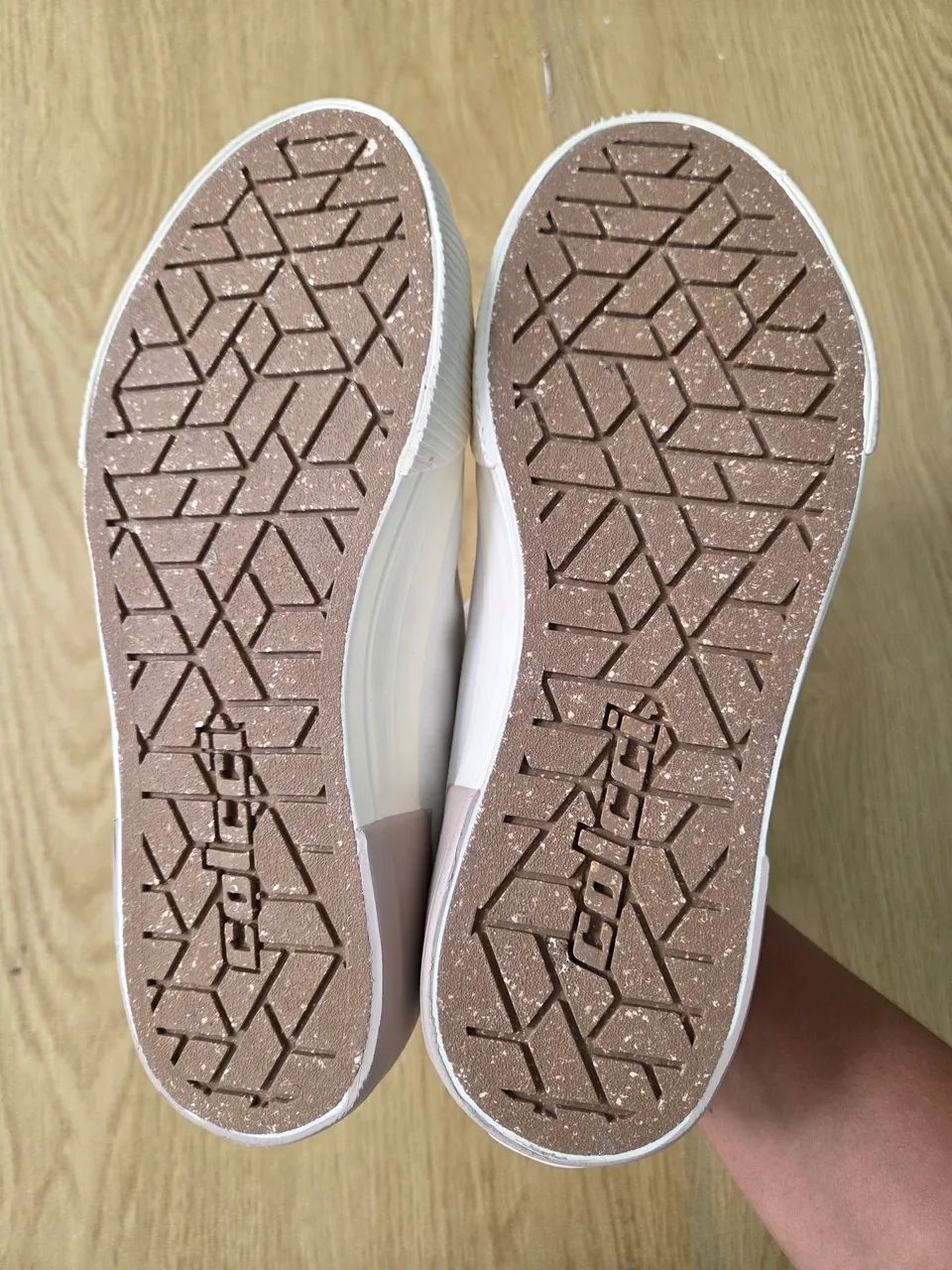 tênis de couro colcci branco 36 - Foto 3