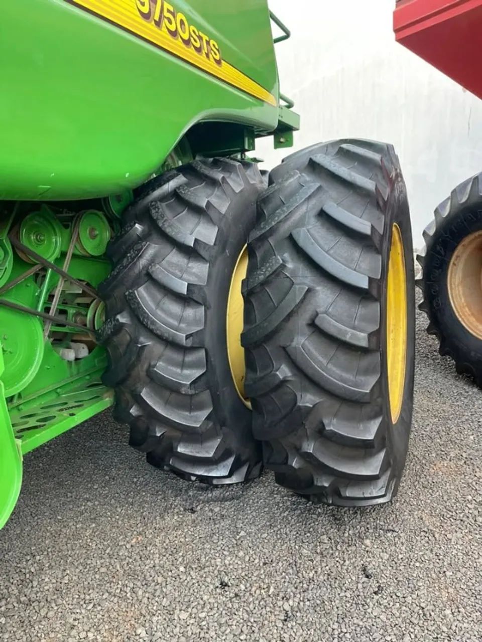 Colheitadeira John Deere 9750 STS ANO 2004  - Foto 12