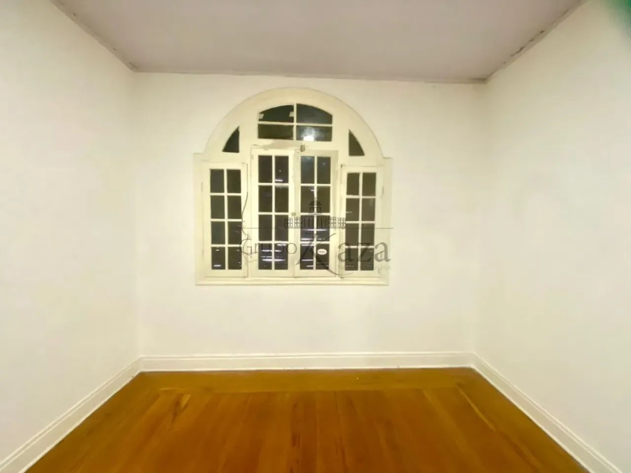 12 Casas - Bela Vista - 365m².